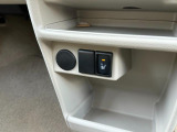 シートヒーター装備付き車!!座席に埋め込まれた電熱線によりシートを暖めることが出来る装備で、温めたられたシートは、寒い冬には最適です!!