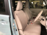 ☆フロント座席シート廻り☆ ☆ドライブを快適に楽しむための前席空間☆クルマとの一体感が心地よいフロントシート☆