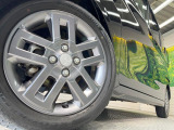 【純正15インチアルミホイール】外観にマッチした純正アルミホイールを装着しております。各種社外アルミホイールや、スタッドレスタイヤも取扱いしております。是非ご相談ください♪