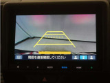 バックカメラ搭載です!車庫入れが苦手な人はもちろん、車両感覚に自信がある人にもお勧めです!見えない箇所が見えるようになるので、低い障害物や隠れてしまっている子供の存在等にも気付く事が出来ます。