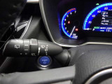 【見えないところまで徹底洗浄】エンジンルームからシートを外した洗浄まで、目に見えないところまで徹底的に洗浄しています。