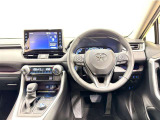 RAV4ならではの見晴らしのよい前方視界で、快適なドライブをお楽しみいただけます。