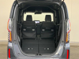 普段のお買い物や通勤、送迎等に十分な荷室スペースを確保しております。セカンドシートを倒すと、大きな荷物の積載も可能です♪
