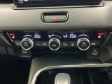 Wエアコン付きです!運転席・助手席それぞれ快適な車内でお過ごしいただけます。寒い時期には嬉しいシートヒーター付きです!