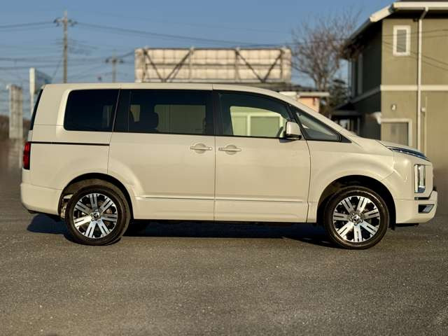 三菱 デリカD:5 2.2 G パワーパッケージ 4WD 1年保証 記録簿 