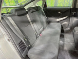 後部座席も気になるようなキズ・汚れやへたり等、大きなダメージはなく、良好な状態です。