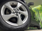 【純正17インチアルミホイール】外観にマッチした純正アルミホイールを装着しております。各種社外アルミホイールや、スタッドレスタイヤも取扱いしております。是非ご相談ください♪