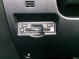ETC車載器を装備しています。高速道路の料金所もストレスなく通行できます。すっきりとしたビルトインタイプですよ。