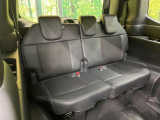3列目シートはもちろん状態良好☆大人でもゆったりと座って頂けますので、大人数でのお出かけもラクラクです♪ご家族で、気の知れた仲間で、ドライブに行くのが楽しみですね♪