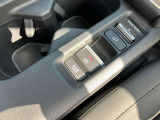 運転席は足元広々です。リラックスして運転できますね。