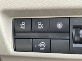 両側スライドドアはオート機能付き。運転席からも開閉可能です。