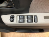 電動格納ドアミラーを装備しています★車内からドアミラーの折り畳みや鏡面の調節を行うことが可能です★