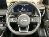 【ステアリングスイッチ】運転中、前方から目線をそらすことなく、オーディオ等の操作が可能な便利機能!安心&快適なドライブを演出してくれます♪