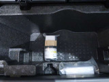パンク修理キットを装備しております。