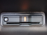 ■【ETC車載器】が装備されています。セットアップをしてお渡しとなり、ETCカードを差し込むだけで高速道路の利用が可能です。