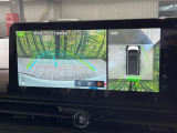 【アラウンドビューモニター】専用のカメラにより、上から見下ろしたような視点で360度クルマの周囲を確認することができます☆死角部分も確認しやすく、狭い場所での切り返しや駐車もスムーズに行えます。