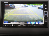ギヤをRに入れるとナビの画面に後ろの映像が映るリヤカメラ付!後退時の安全確認やコンディションの悪い視界でもカラーバックモニターがドライバーをサポート☆☆☆