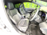 運転席シート廻りは使用感も少なく、良好な状態となっています。丁寧に使われていたことがよくわかりますね。