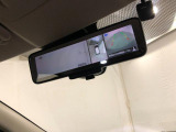 デジタルインナーミラーがついています♪全周囲の確認がしやすく安心ですね♪