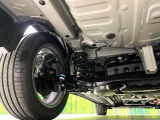 お車を安心してお乗りいただく為には、足回りの定期点検が欠かせません。サービスサポート(有償保証)では無料点検もご提供しており、安心のカーライフをお過ごしいただけるサポート体制が整っています。