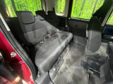 後部座席も気になるようなキズ・汚れやへたり等、大きなダメージはなく、良好な状態です。
