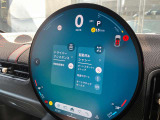 MINI専門のメカニックが、100項目にも上るポイントを徹底的にチェック。交換基準に達した部品があれば、弊社負担にて交換後、お客様へご納車致します。