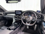 運転席まわりです。 各操作スイッチは使いやすい位置に配置されてます。