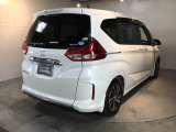 スライドドアなら狭い駐車場でもドアをぶつける心配がありません。ステップが低く乗り降りもしやすいです。