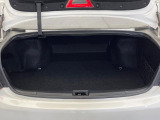 積み下ろしのしやすいデッキにはたっぷりと荷物を積み込んでいただけます。遊びから仕事まで、様々なシーンで頼れます♪