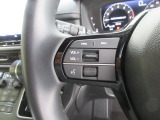 ハンドルにオーディオの操作スイッチが装備されています!視線を前方から外さずハンドルから手を離さずに操作できるのでとっても安全ですね♪