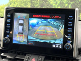 【パノラミックビューモニター】専用のカメラにより、上から見下ろしたような視点で360度クルマの周囲を確認することができます☆死角部分も確認しやすく、狭い場所での切り返しや駐車もスムーズに行えます。