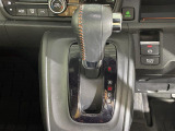 【シフトレバー】シフトの操作がしやすく快適なドライブを楽しんでいただけます!