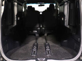 ミニバン最大級のスペース!ご家族、お友達とのキャンプやバーベキューほか、お仕事でも十分な容量が有ります!