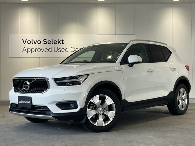 XC40 T4 モメンタム