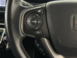 ★ステアリングにはオーディオコントロールスイッチが付いていますので、目線を正面から外すことが無く、また、ステアリングから手を離さずにオーディオ操作ができます.