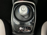 【シフトレバー】シフトの操作がしやすく快適なドライブを楽しんでいただけます!