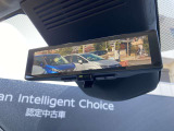 ◆◆◆スマートルームミラーです。乗員、ヘッドレスト、積載物などで遮られがちなルームミラーの後方視界を車両後方にあるカメラの画像を映し出しいつもクリアに保ちます。