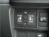 ◆両側電動スライドドア◆狭い駐車場でも乗り降りが楽々♪お子様が隣の車にドアを当ててしまう心配もございません!小さなお子様連れの方もこれで安心。