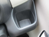 運転席で使用できるドリンクホルダーです。
