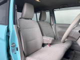 運転席シート廻りは使用感も少なく、良好な状態となっています。前オーナー様が丁寧に使っていたことがよくわかりますね。