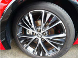 19インチ純正アルミホイール付きです