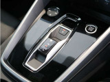 ご契約からご納車、そしてアフターフォローまで。AAA横浜青葉の専任スタッフは、お客様のAudiライフをきめ細かくサポートさせて頂きます。
