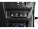 ホンダセンシング搭載!誤発進抑制機能・路外逸脱抑制機能・歩行者事故低減ステアリング・車線維持支援システム・先進車発進お知らせ機能など多彩な先進安全機能でより安全で快適なドライブを支援します。