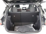広々としたラゲージスペースを備えています。大きなものや長さのある荷物もしっかりと積み込めます。