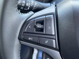 [ステアリングオーディオスイッチ]ハンドルから手を離さずに、オーディオの操作ができます♪