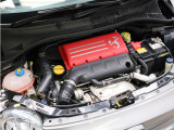 エンジンルームも非常にキレイです。RECS(吸気系エンジン内部洗浄システム)等のオプションメニューもご用命下さい。