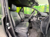 運転席シート廻りは使用感も少なく、良好な状態となっています。丁寧に使われていたことがよくわかりますね。
