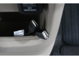 スマートフォンなどの音楽再生が可能なUSB接続ジャック装備車両です♪♪♪