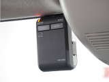 ◆ドライブレコーダー◆映像・音声などを記録する自動車用の装置です。 もしもの事故の際の記録はもちろん、旅行の際の思い出としてドライブの映像を楽しむことができます。