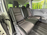 後部座席も気になるようなキズ・汚れやへたり等、大きなダメージはなく、良好な状態です。